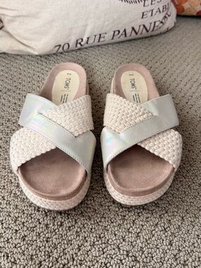 TOMS Paloma Iridescent Leather and Woven Cream Slide Sandal